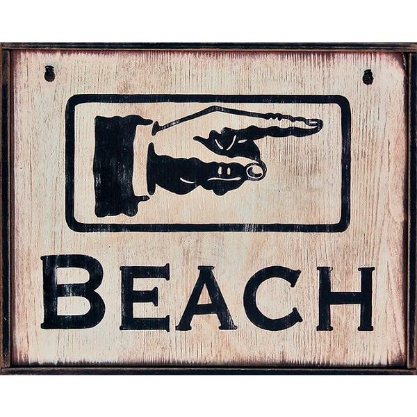 The Beach is that way->
